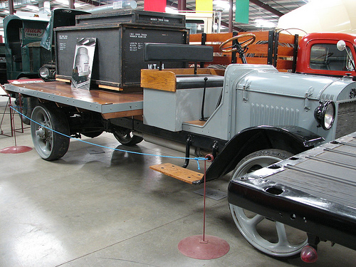 De Martini OV 2 Ton Flatbed